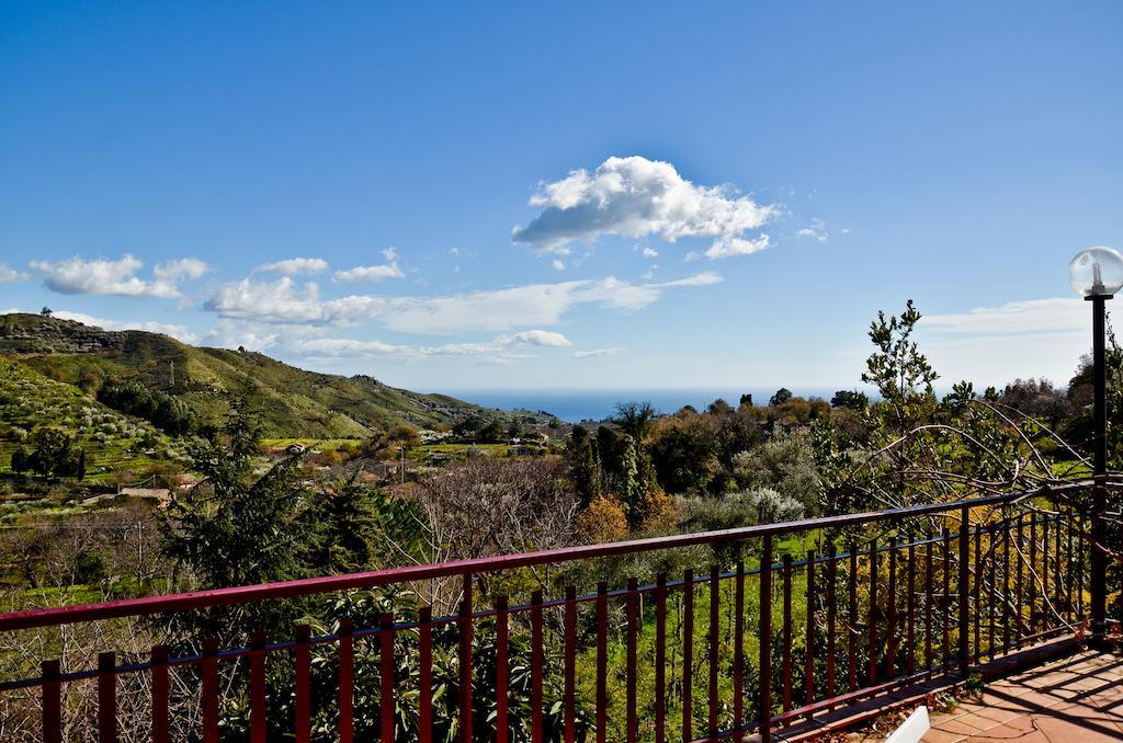 Agriturismo Etna-Mare 皮耶迪蒙泰埃特内奥 外观 照片
